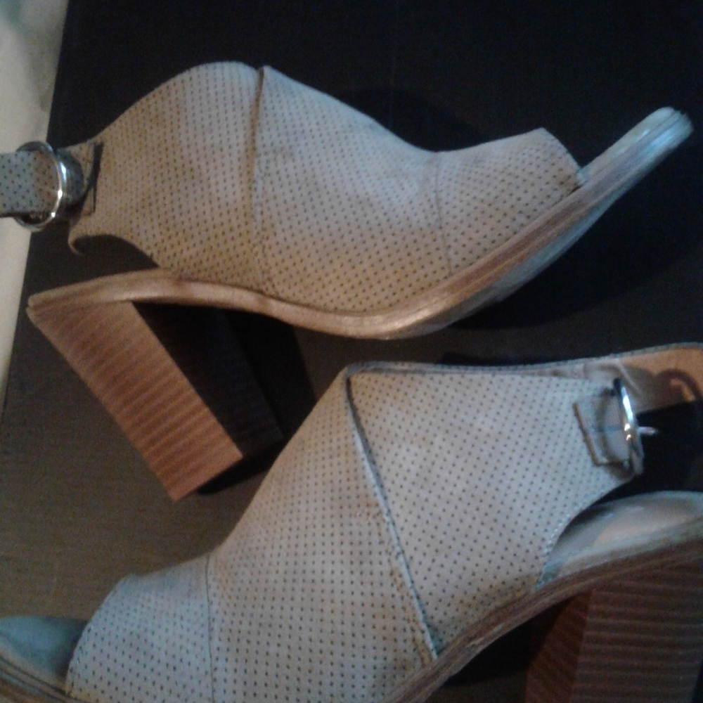 E SPIRIT WOMEN SANDALS BLOCK HEEL SIZE 9.5.